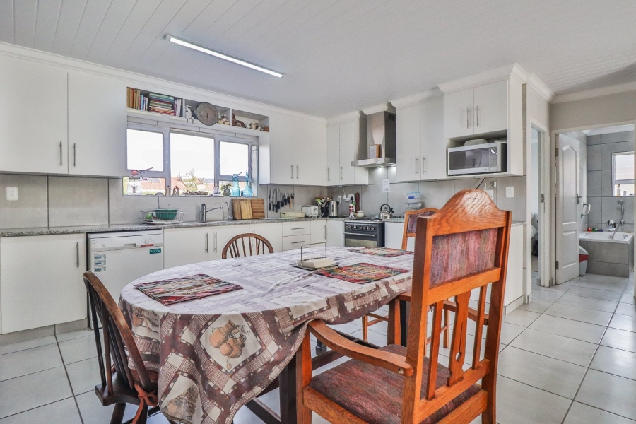 3 Bedroom Property for Sale in Stilbaai Wes Western Cape